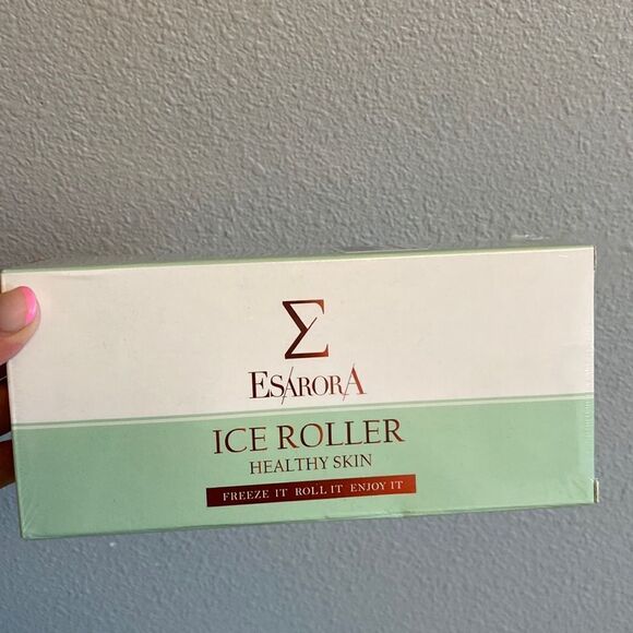 NIB- ESARORA Ice Roller for Face & Eye, Puffiness, Migraine, Pain Relief - Picture 2 of 9